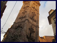 Plaza de la Virgen 15 - Santa Catalina Tower, Iglesia de Santa Catalina.